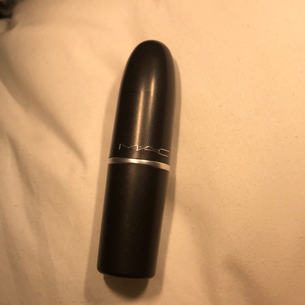 MAC Matte lipstick Russian Red